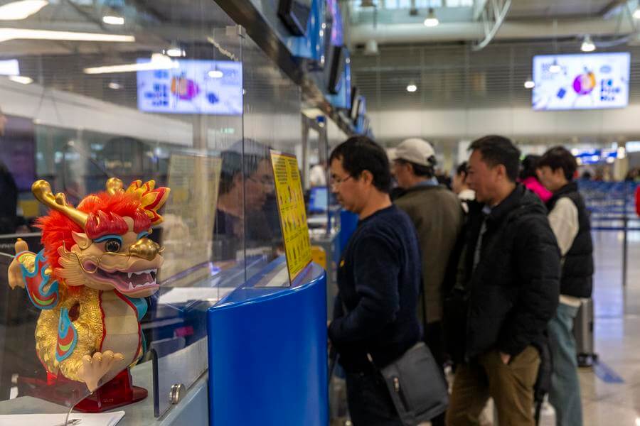 Lunar New Year Traveler Surge Boosts China-Europe Tourism Revival