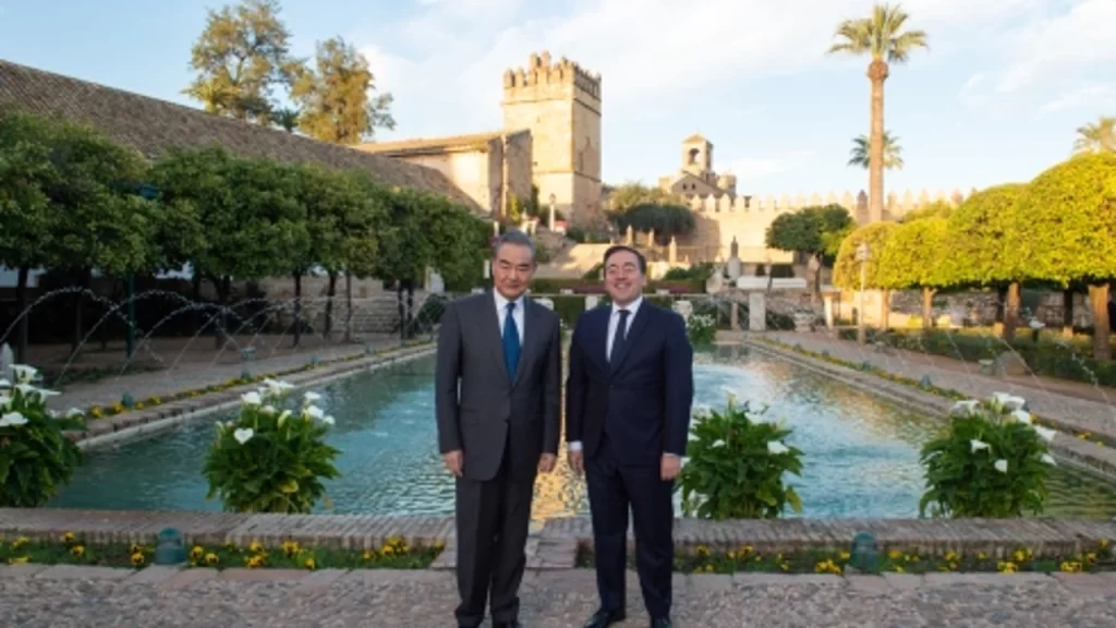 Çin Dışişleri Bakanı Wang, İspanyol Mevkidaşı Albares ile Görüştü