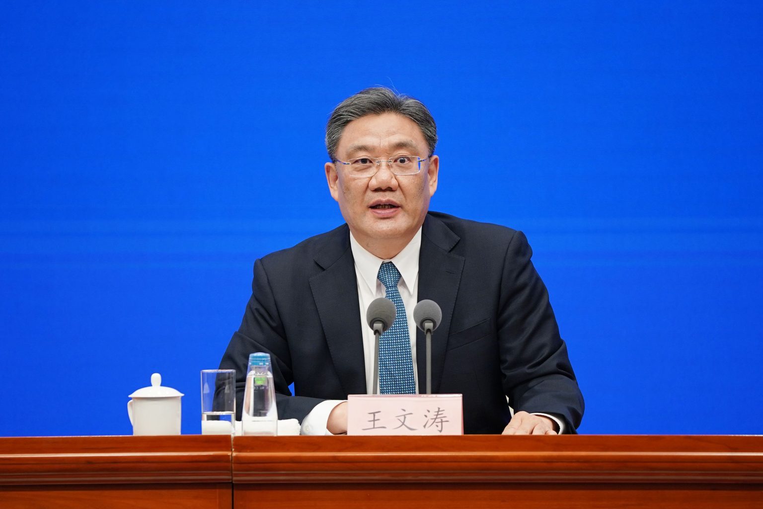 China’s commerce minister lays out priorities for broadening opening-up