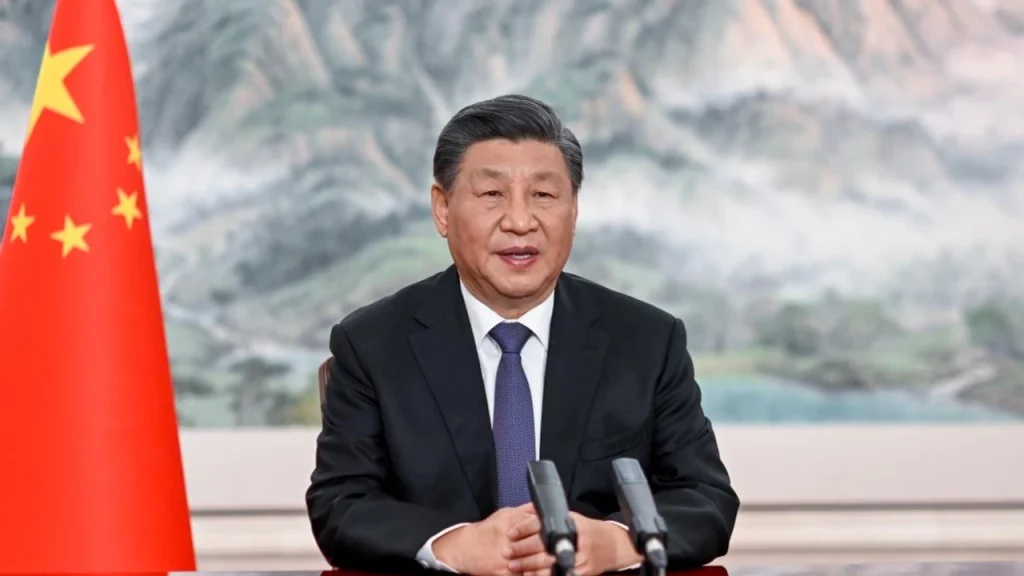 Xi Jinping Calls on Young Sinologists to Serve as a Bridge Between China and the World