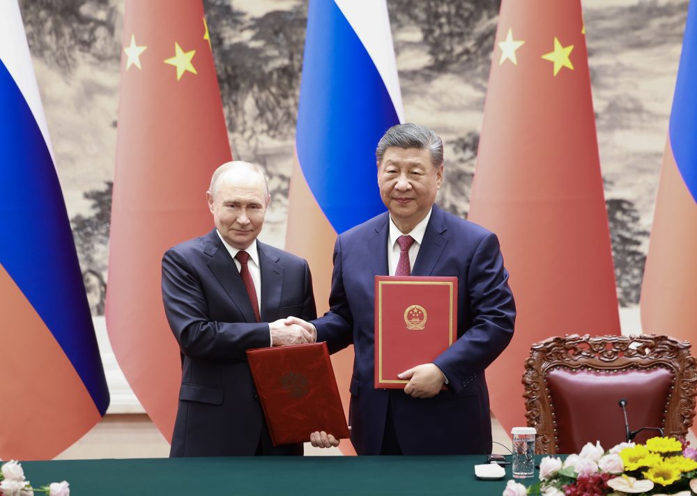 Şi ve Putin, kapsamlı stratejik koordinasyonu güçlendirme, iyi komşuluk ilişkilerini ve dostane işbirliğini derinleştirme konusunda ortak bir bildiri imzaladılar